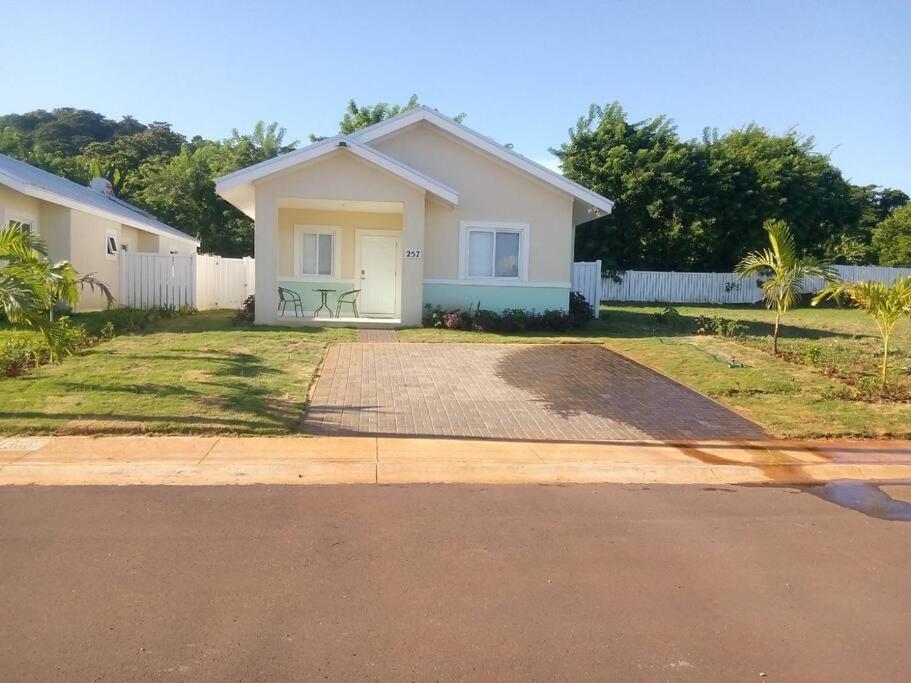Jamaica Reggae Villa Lucea Ngoại thất bức ảnh