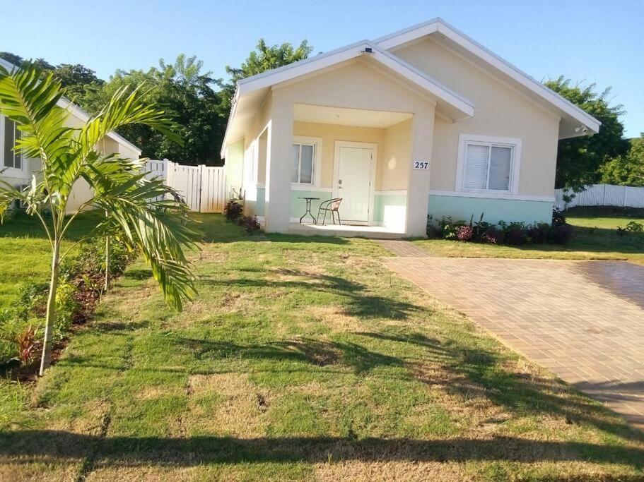 Jamaica Reggae Villa Lucea Ngoại thất bức ảnh